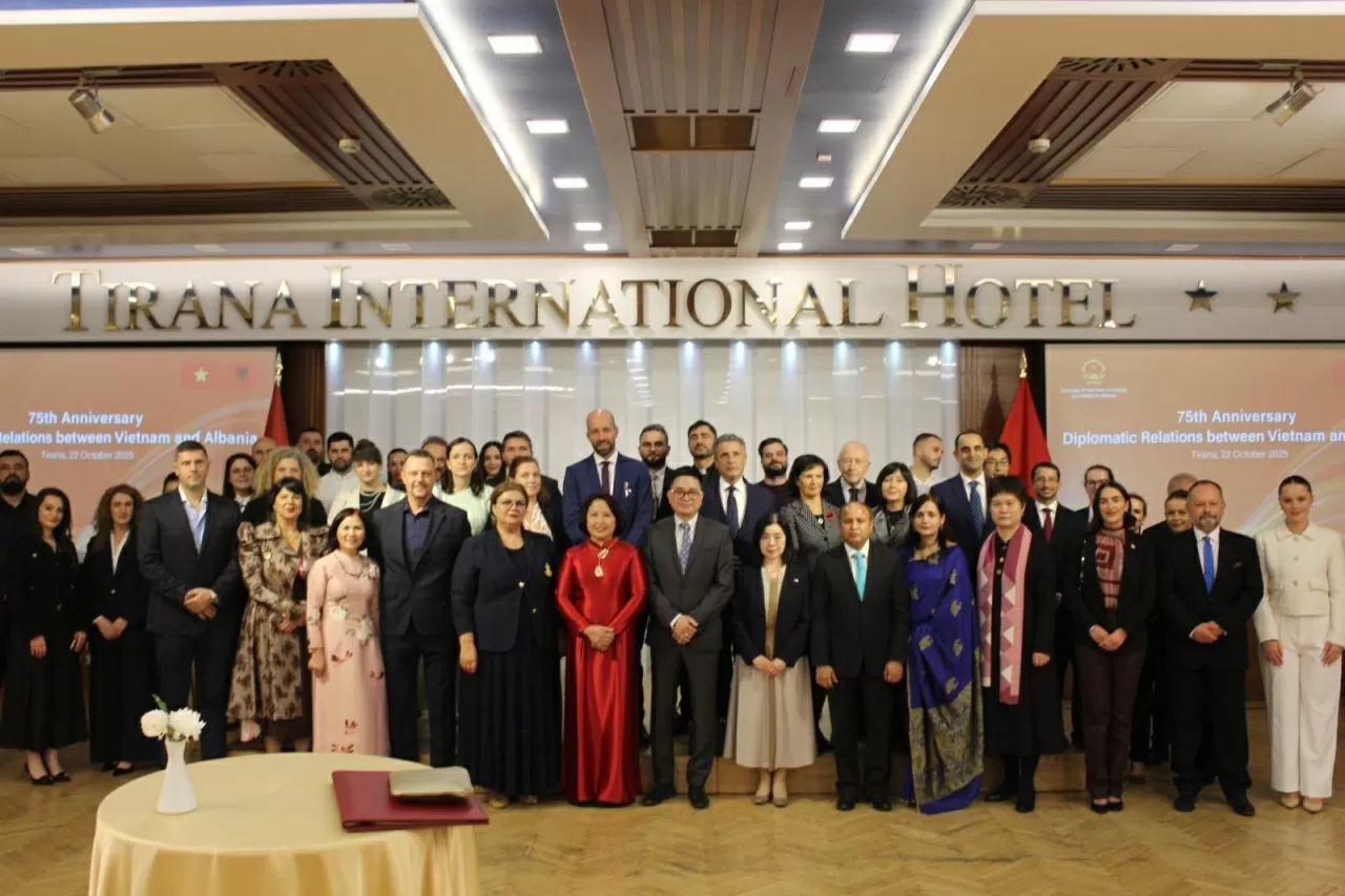 Vietnamese Ambassador presents Credentials to Albanian President