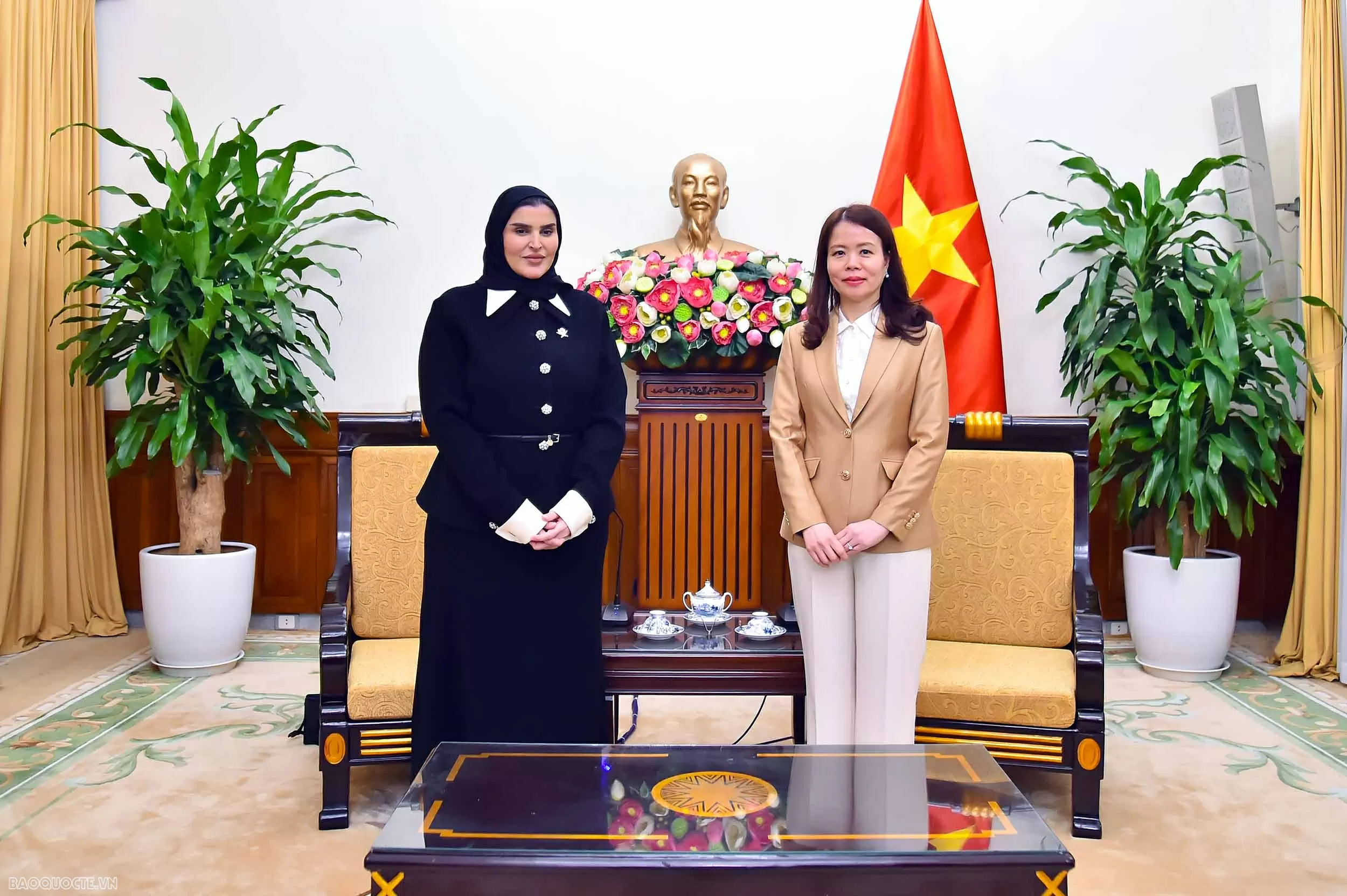 Deputy Foreign Minister Nguyen Minh Hang meets with Qatar's Minister of State for Foreign Affairs Deputy Foreign Minister Nguyen Minh Hang meets with Qatar's Minister of State for Foreign Affairs