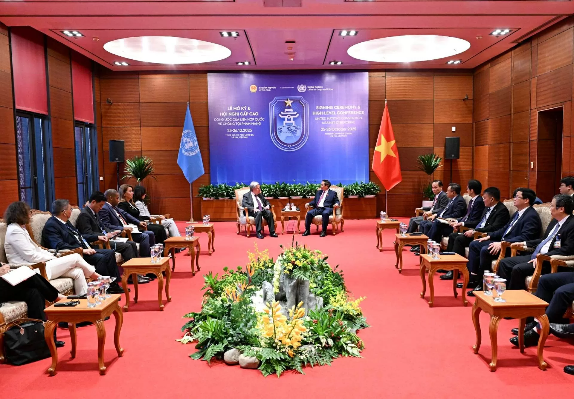 PM Pham Minh Chinh meets with UN Secretary-General, affirms Vietnam's stronger contributions to UN activities