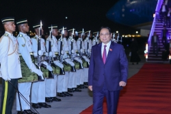Prime Minister Pham Minh Chinh arrives in Kuala Lumpur to attend the 47th ASEAN Summit
