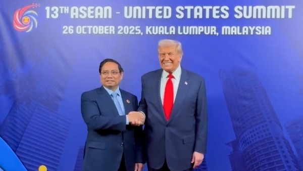 Prime Minister Pham Minh Chinh meets US President on 13th ASEAN–US Summit sidelines