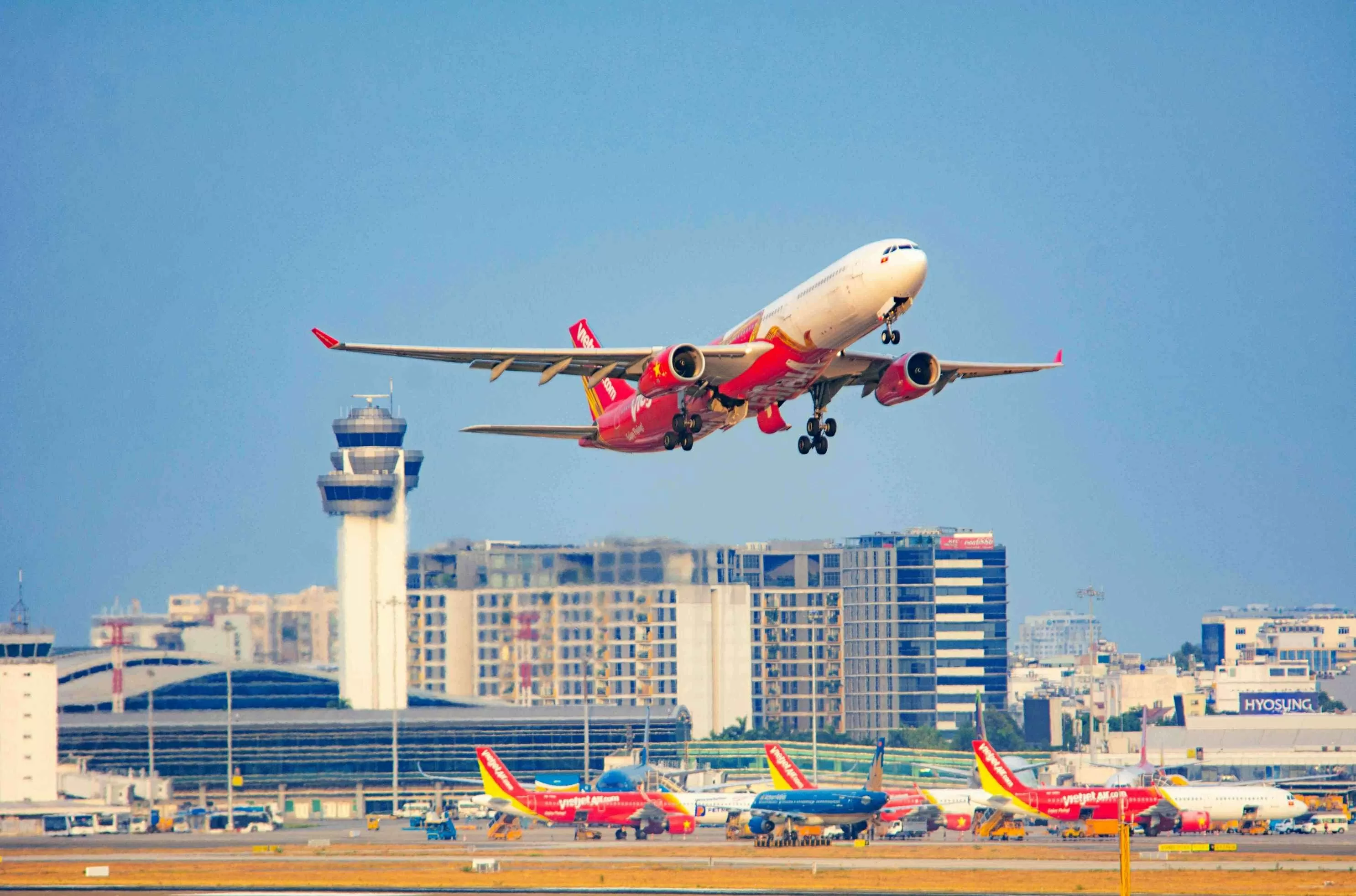 Vietjet honored at the ASEAN Business Awards 2025, affirming its leading position in regional aviation Vietjet honored at the ASEAN Business Awards 2025, affirming its leading position in regional aviation