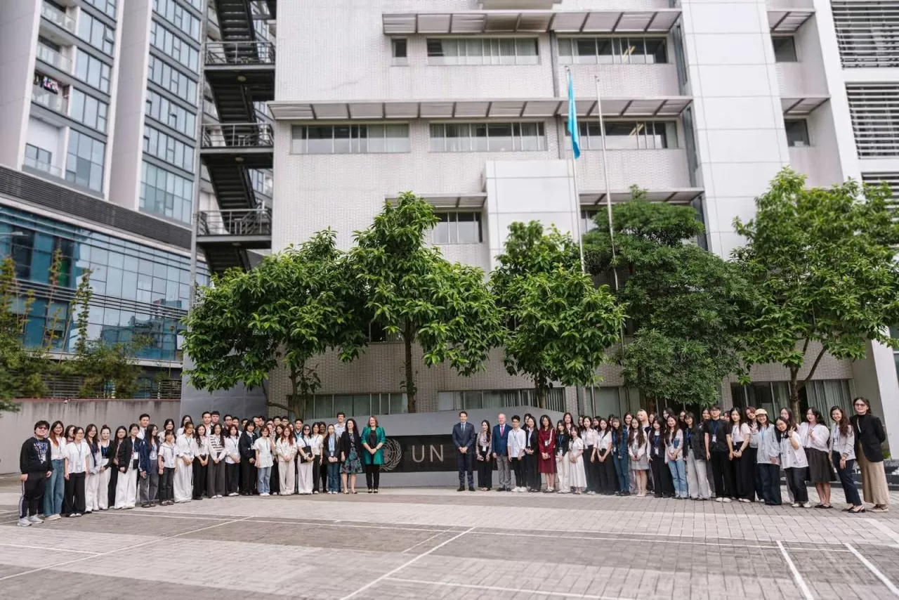 Canadian Ambassador's 3 messages for cyber safety of Vietnamese youth Canadian Ambassador's 3 messages for cyber safety of Vietnamese youth