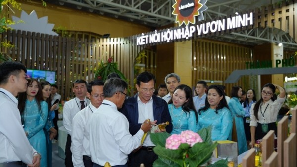 Lam Dong attracts thousands of visitors at the Autumn Fair 2025