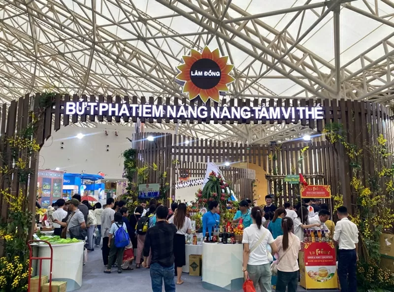 Lam Dong attracts thousands of visitors at the Autumn Fair 2025
