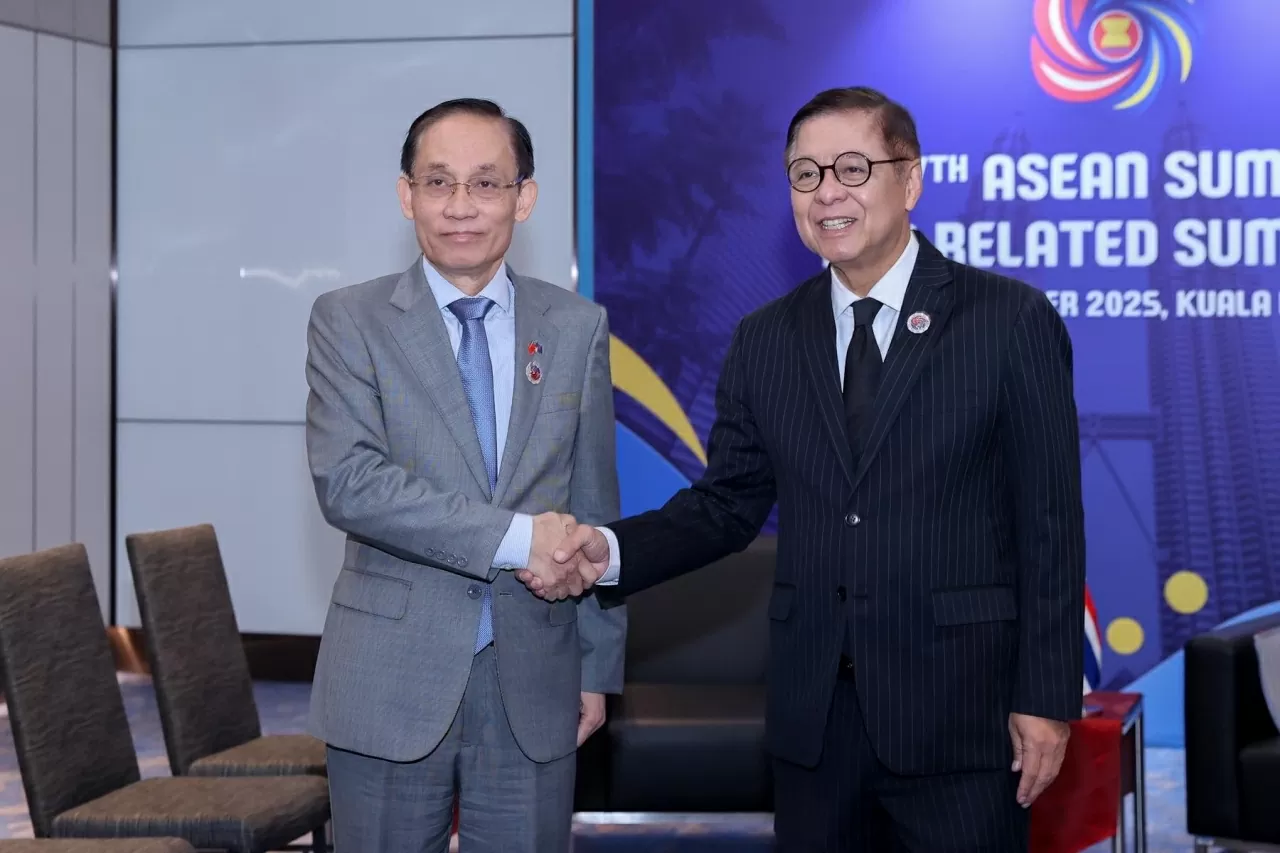 Foreign Minister Le Hoai Trung holds bilateral meetings at the 47th ASEAN Summit and Related Meetings