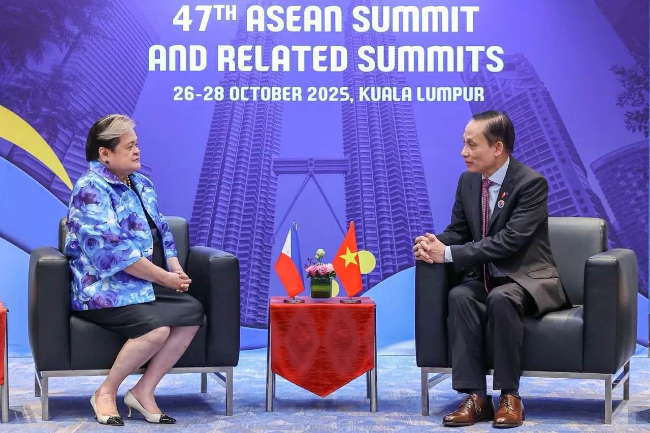 Foreign Minister Le Hoai Trung holds bilateral meetings at the 47th ASEAN Summit and Related Meetings