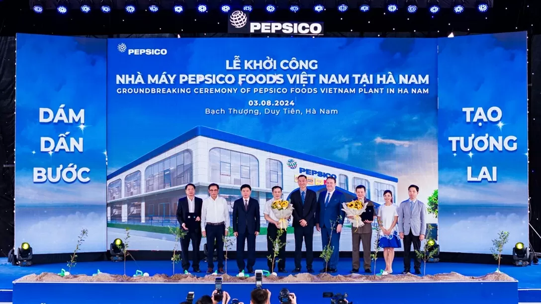Đại sứ Hoa Kỳ Marc E. Knapper cùng lãnh đạo PepsiCo Foods Việt Nam và lãnh đạo tỉnh Hà Nam cũ (nay là tỉnh Ninh Bình) tại lễ động thổ Nhà máy Thực phẩm PepsiCo Ninh Bình – một minh chứng sống động của quan hệ hợp tác chiến lược toàn diện giữa Việt Nam và 