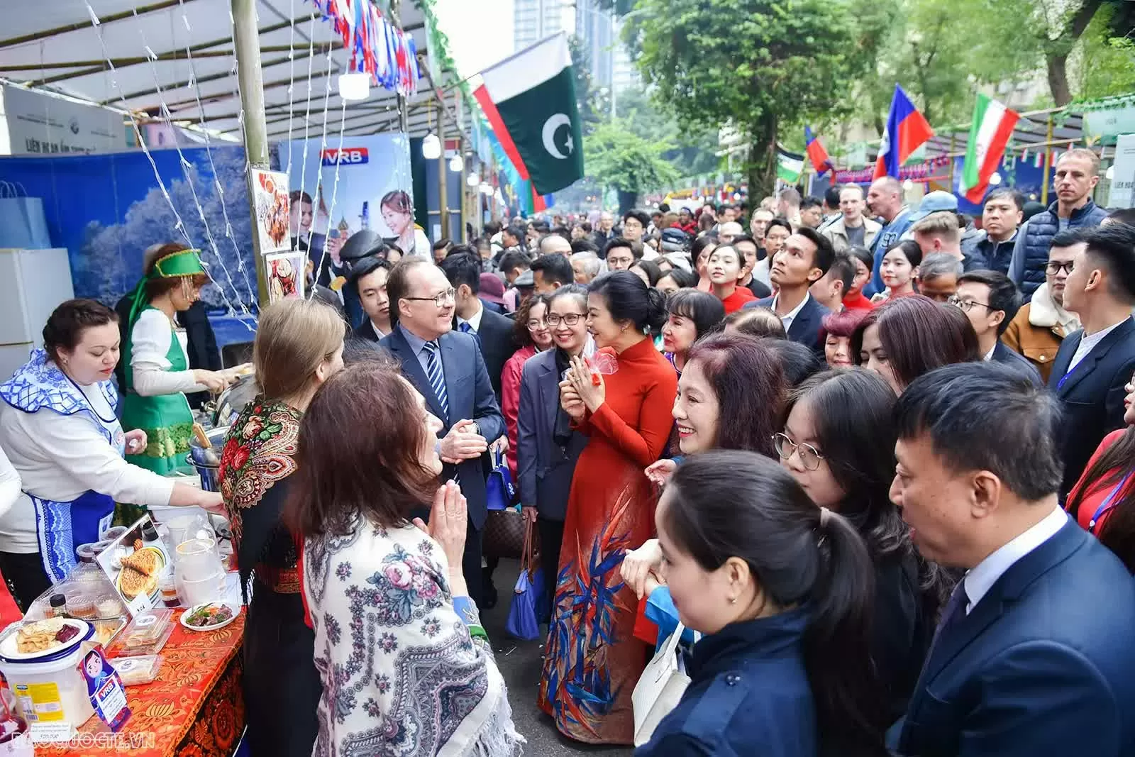 Chinese Embassy in Vietnam: International Culinary Culture Festival becomes a new bridge between civilizations