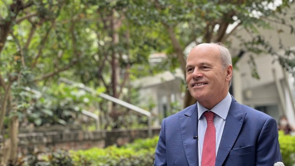 Canadian Ambassador's 3 messages for cyber safety of Vietnamese youth