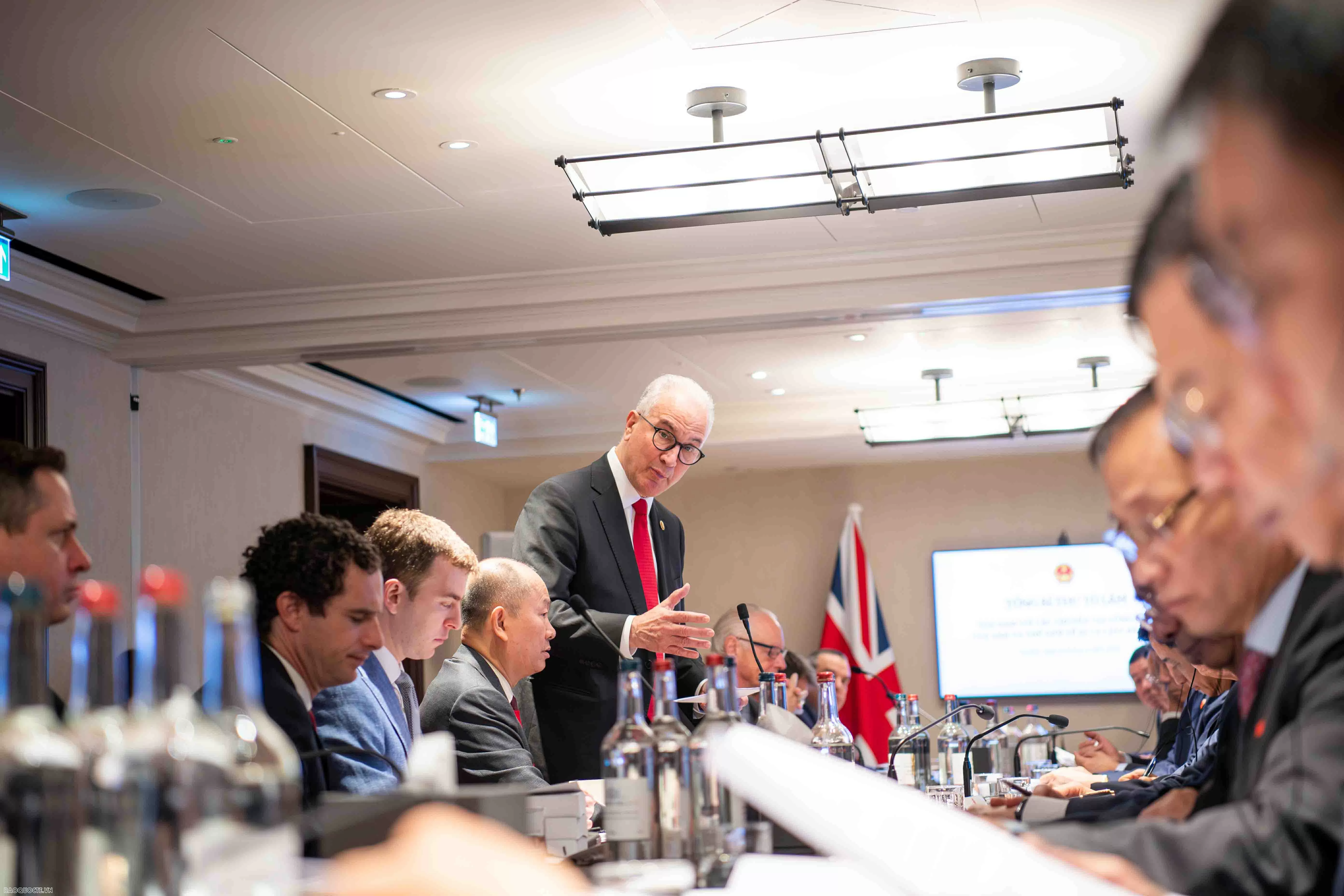 Vietnam ready to embrace and implement new ideas related to AI: General Secretary To Lam