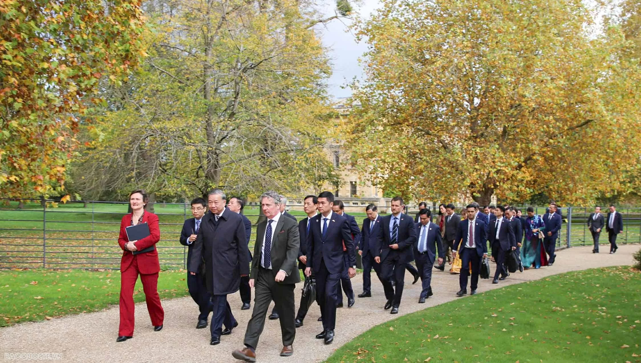 General Secretary To Lam speaks at the University of Oxford, calls for a new, practical, measurable cooperation model