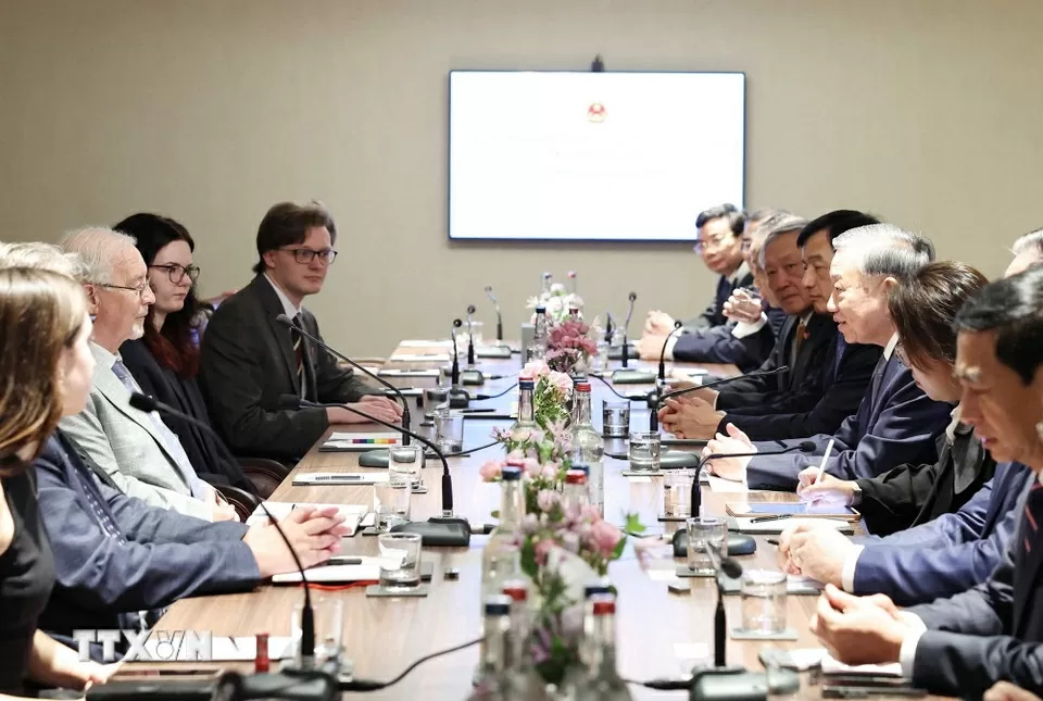 Party chief To Lam meets CPB General Secretary, reaffirms Vietnam’s valued partnership with the UK