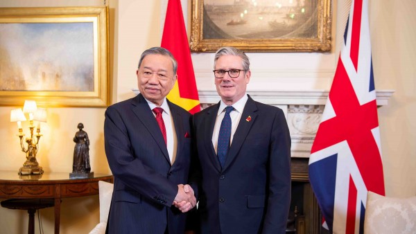 Vietnam-UK adopt Joint Declaration on elevation of bilateral ties to comprehensive strategic partnership