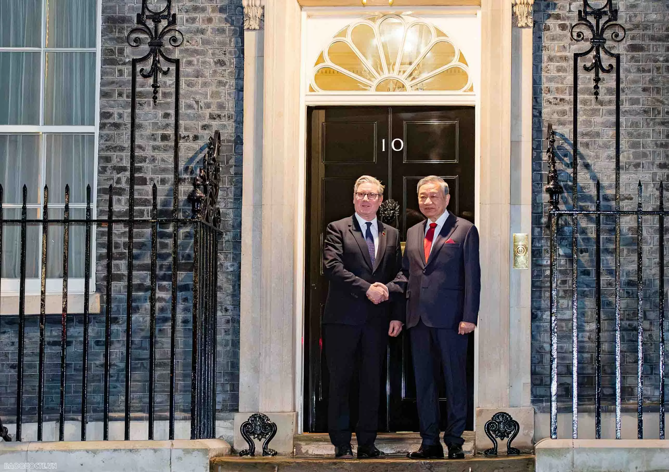 UK Prime Minister Keir Starmer welcomes and holds talks with General Secretary To Lam