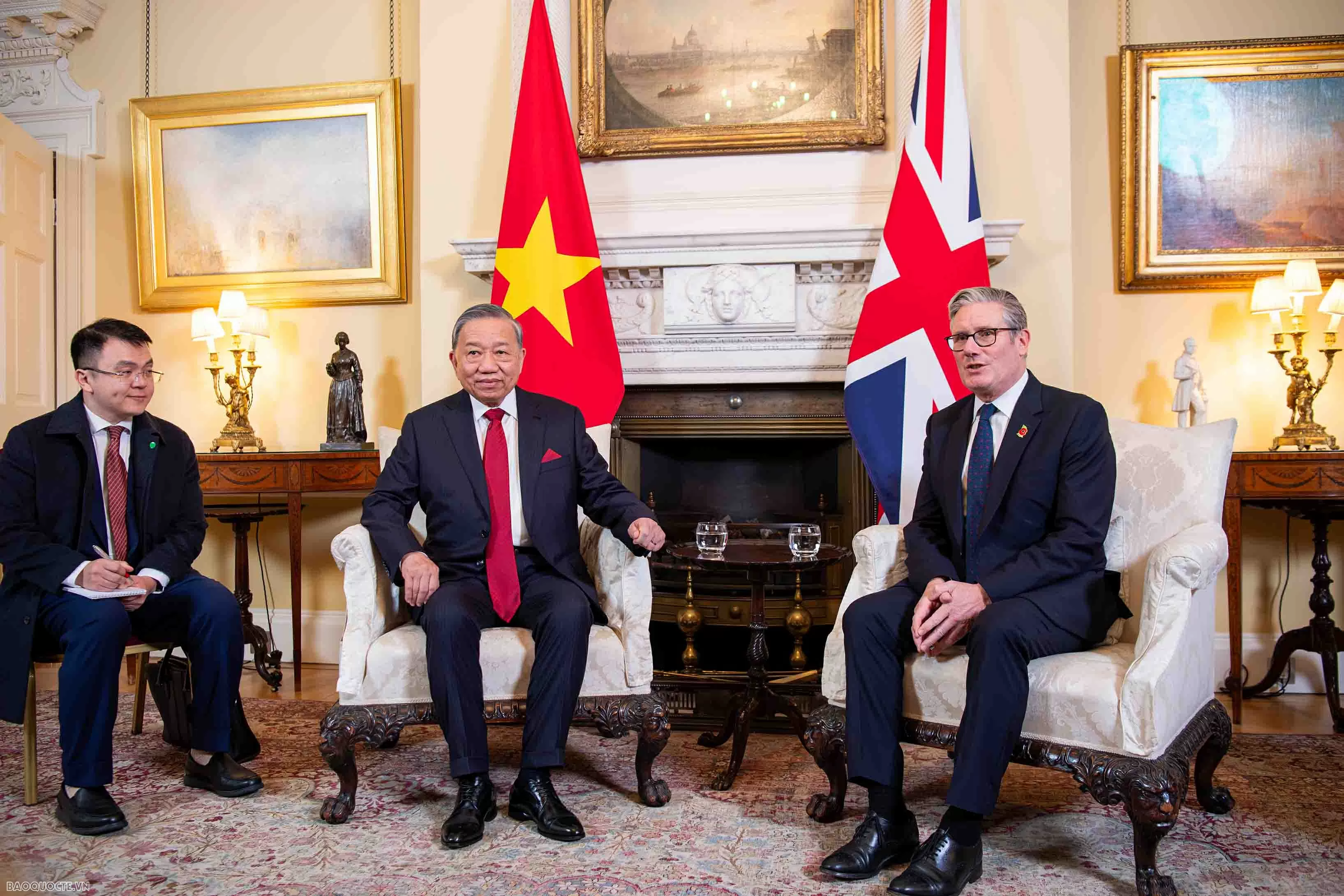 UK Prime Minister Keir Starmer welcomes and holds talks with General Secretary To Lam