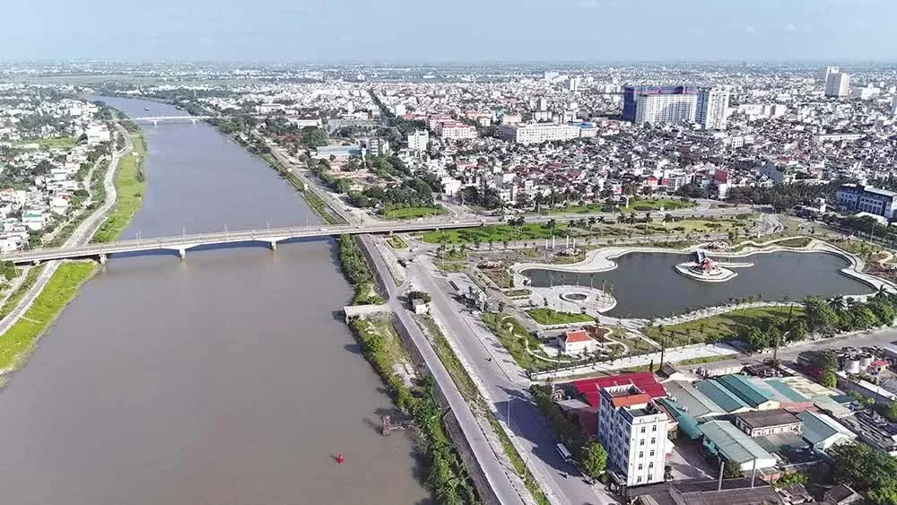 The merger of the two localities opens up new development space, maximizing the potential and advantages of the two lands of Thai Binh and Hung Yen, rich in cultural traditions and revolutionary history. 