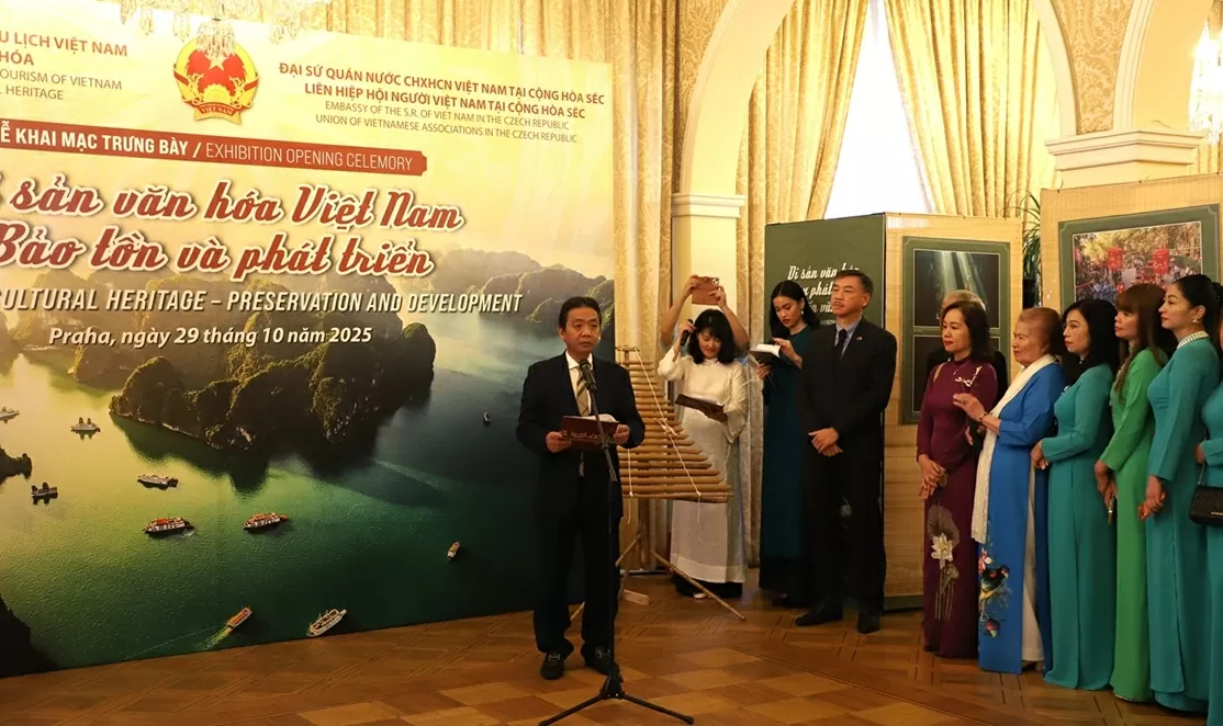 Exhibition 'Vietnamese Cultural Heritage - Preservation and Development': Vietnamese unique values in the heart of Europe