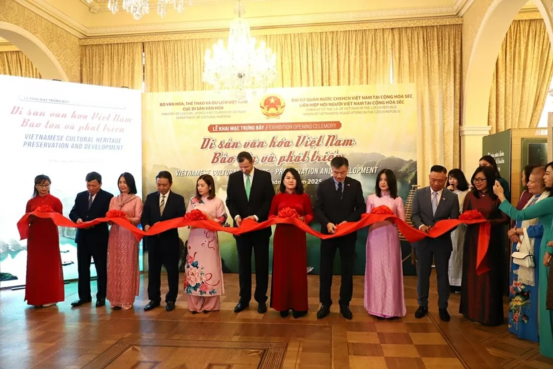 Exhibition 'Vietnamese Cultural Heritage - Preservation and Development': Vietnamese unique values in the heart of Europe