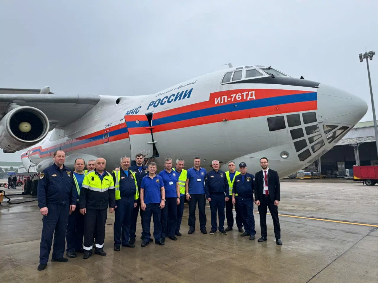 Russia provides emergency aids to people affected by natural disasters in Central Viet Nam