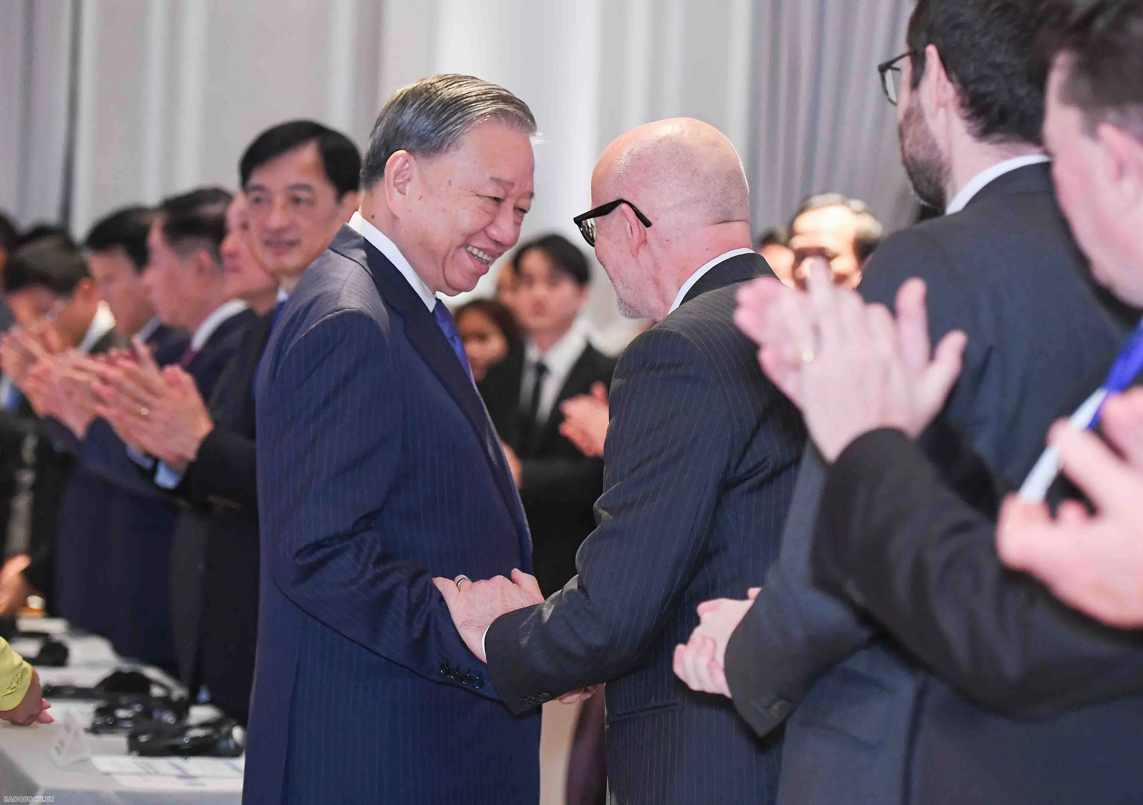 Foreign Minister Le Hoai Trung highlights five key achievements and four important directions for Vietnam-UK relations Foreign Minister Le Hoai Trung highlights five key achievements and four important directions for Vietnam-UK relations
