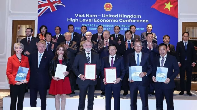 Party chief To Lam attends Vietnam–UK High-level Economic Conference, witnesses signing of cooperation agreements Party chief To Lam attends Vietnam–UK High-level Economic Conference, witnesses signing of cooperation agreements