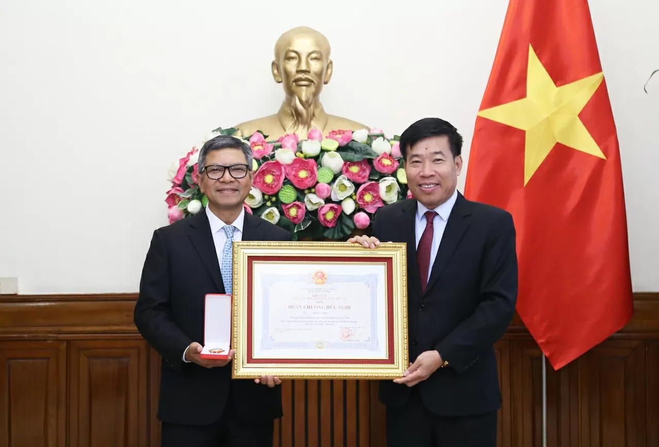 Deputy Foreign Minister presents Friendship Order to Indonesian Ambassador Denny Abdi