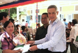 Charitable medical examination and treatment for underprivileged people in Cambodia