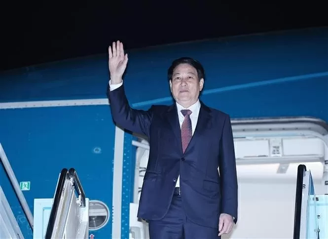 President Luong Cuong leaves Gimhae Airport on November 1 evening, concluding his trip to attend the 32nd APEC Economic Leaders’ Week and bilateral activities in the Republic of Korea. (Photo: VNA)