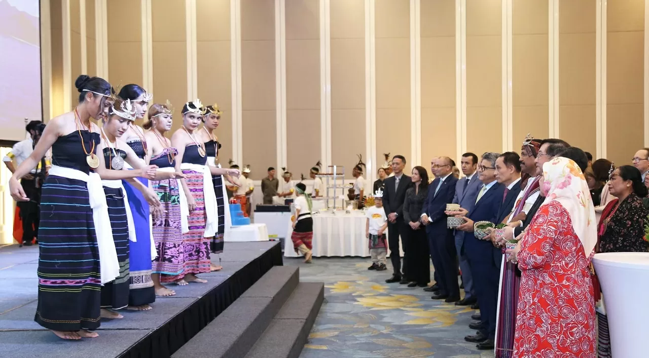 Foreign Minister Le Hoai Trung attends Timor-Leste's 50th independence anniversary and new milestone of joining ASEAN