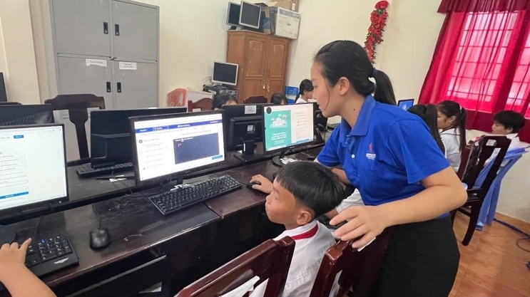 Teachers defying the odds to sow the seeds of technology in remote areas