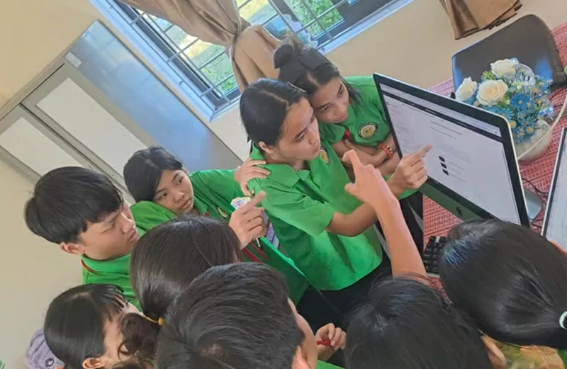 Students at the Quang Tri School for Children with Disabilities study Math together on Khan Academy.