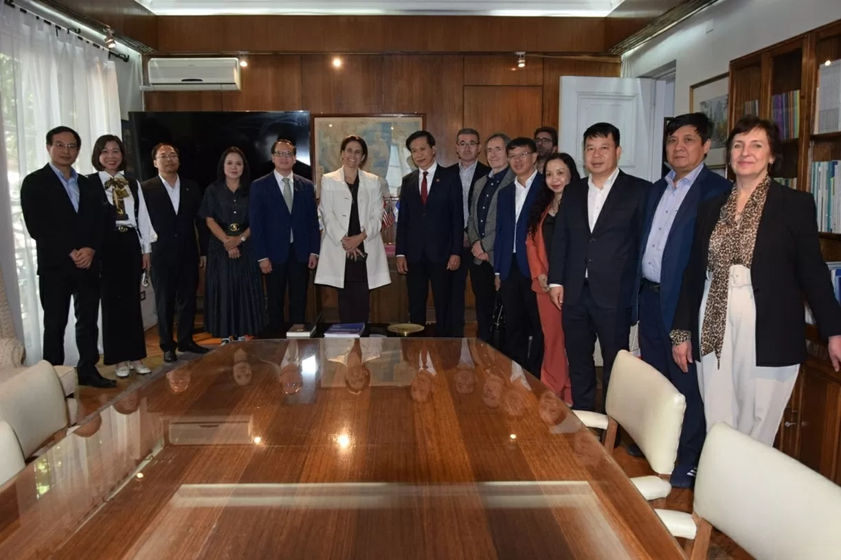 Ho Chi Minh National Academy of Politics and University of Chile deepen friendship and cooperation Ho Chi Minh National Academy of Politics and University of Chile deepen friendship and cooperation