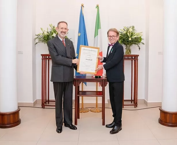 Order of Merit of Italy honours a great friend of Vietnam Order of Merit of Italy honours a great friend of Vietnam