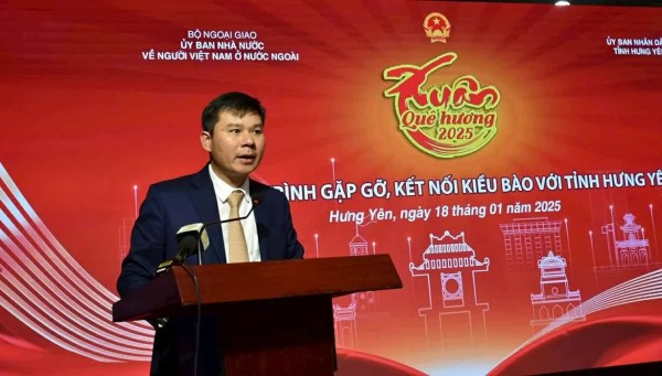 Hung Yen's comprehensive external relations open new development space