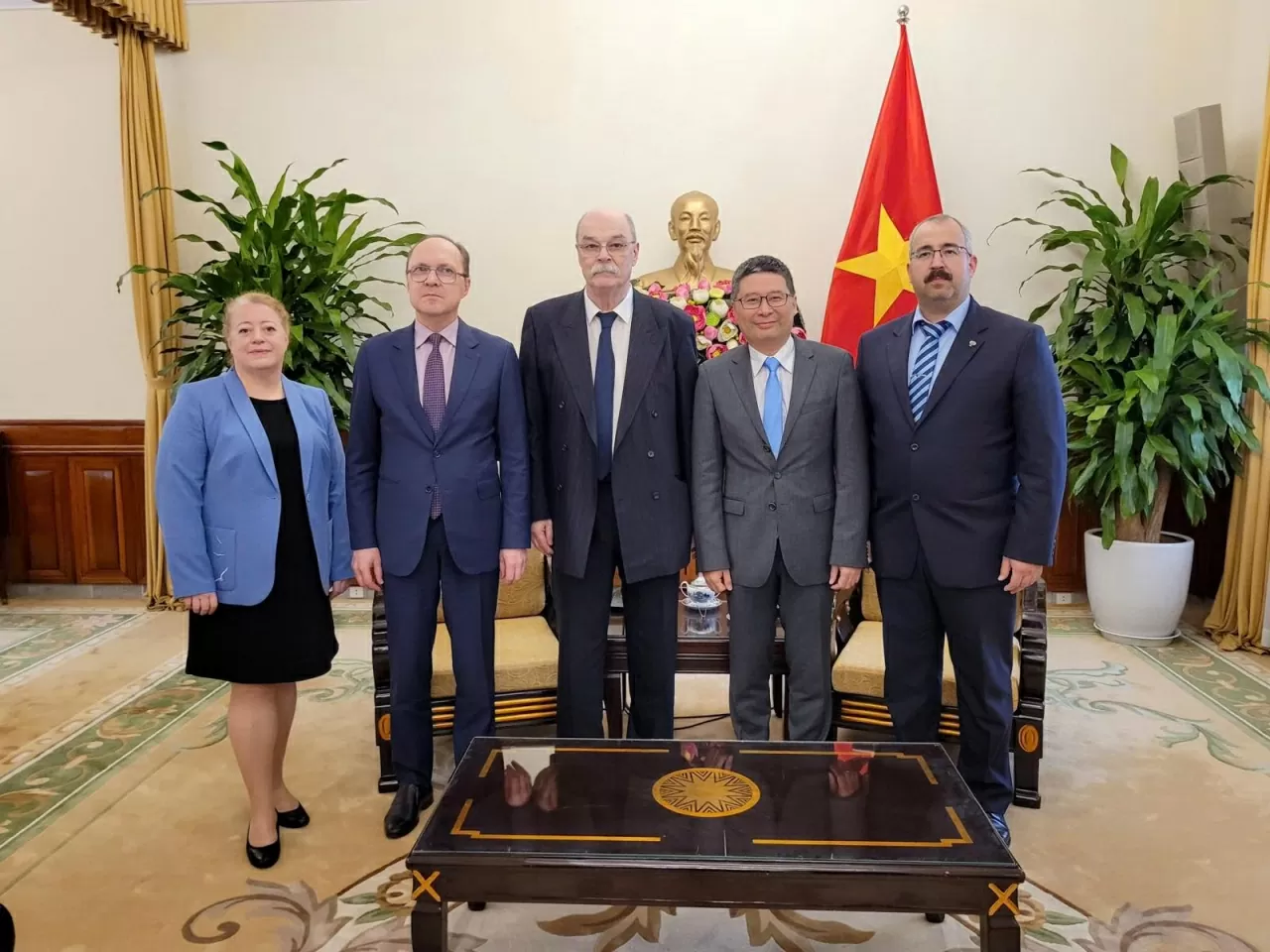 Vietnam, Russia hold 12th Consular consultation: Comprehensive and substantive