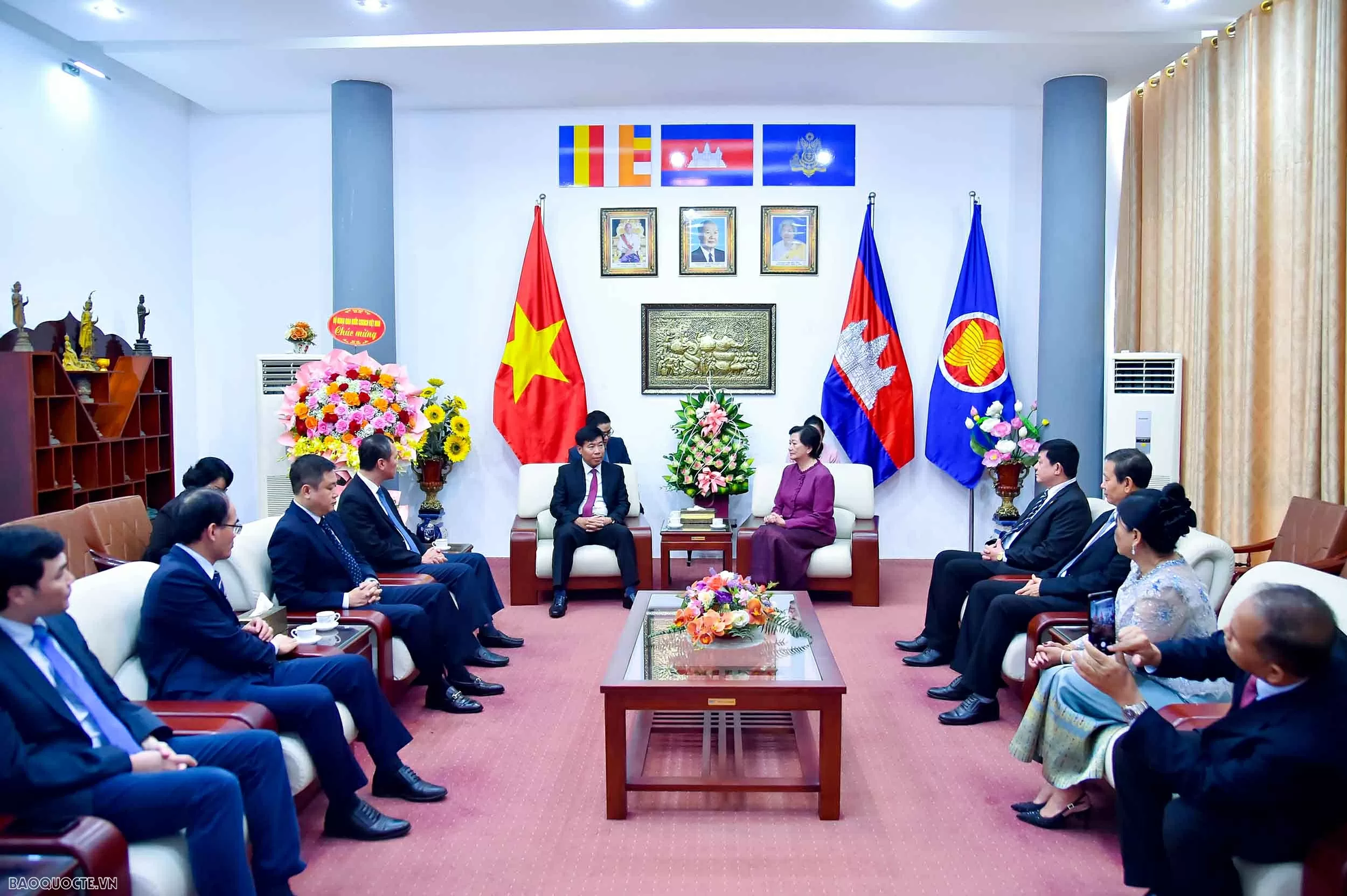 Fostering good neighborly relations and traditional friendship between Vietnam and Cambodia: Deputy FM Nguyen Manh Cuong
