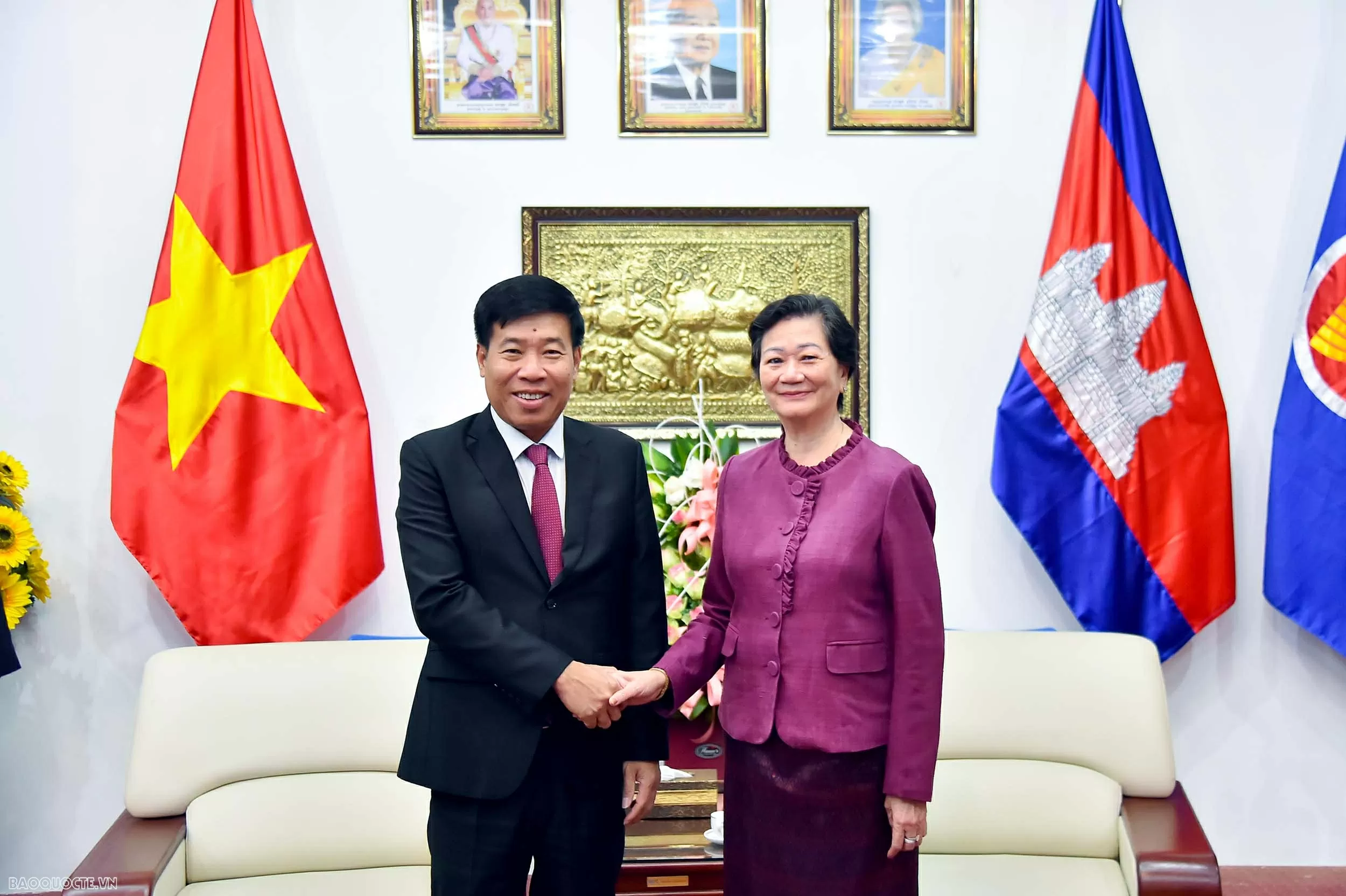 Fostering good neighborly relations and traditional friendship between Vietnam and Cambodia: Deputy FM Nguyen Manh Cuong Fostering good neighborly relations and traditional friendship between Vietnam and Cambodia: Deputy FM Nguyen Manh Cuong