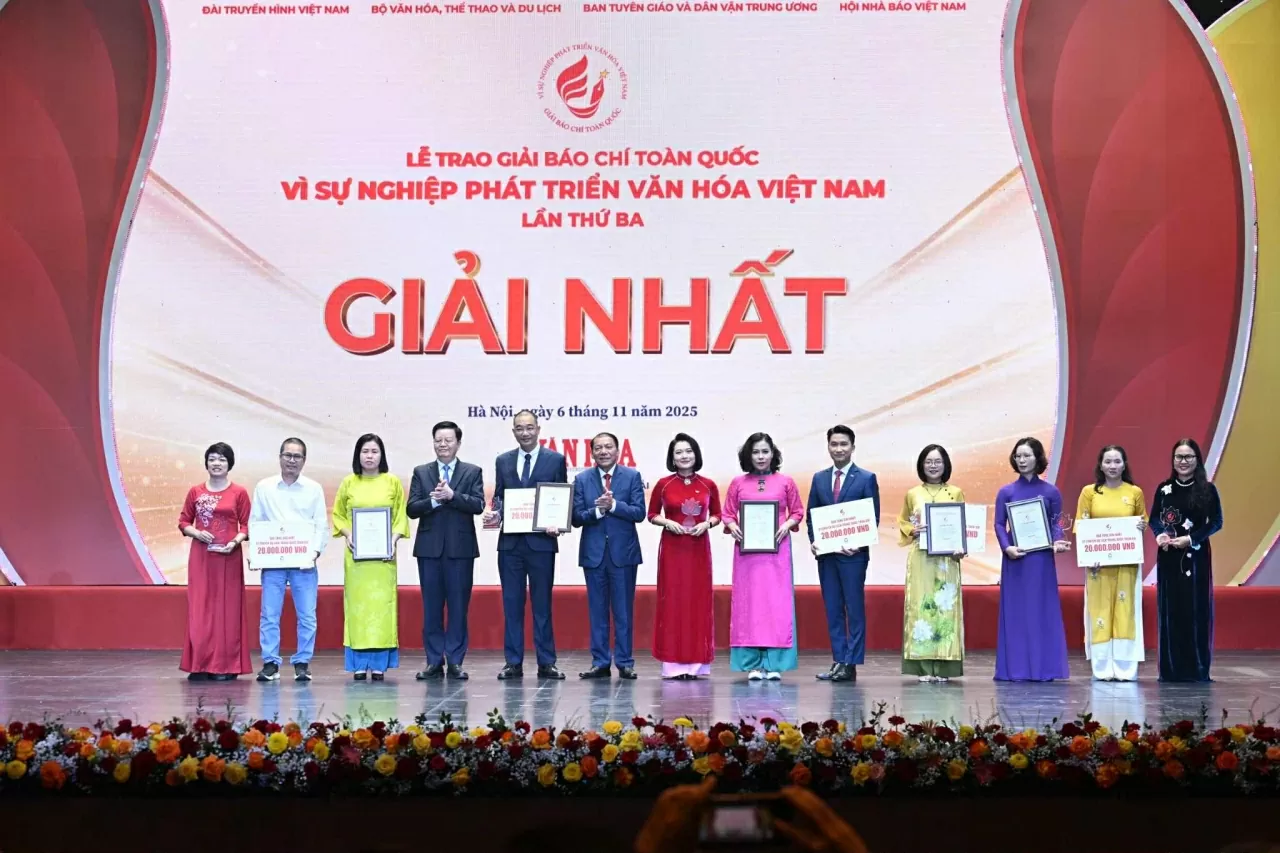 The World and Vietnam Report wins 3rd Prize at the National Press Awards 'For the Development of Vietnamese Culture' 2025