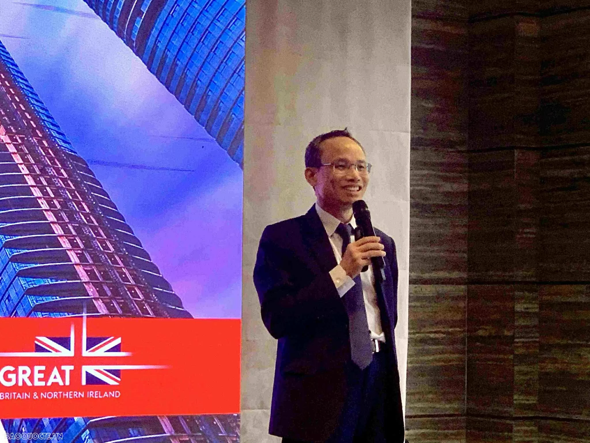 High-Level Conference strengthens Vietnam-UK cooperation in developing modern financial services High-Level Conference strengthens Vietnam-UK cooperation in developing modern financial services