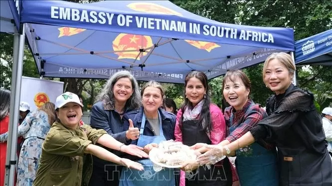 Vietnamese cuisine captivates international friends in South Africa