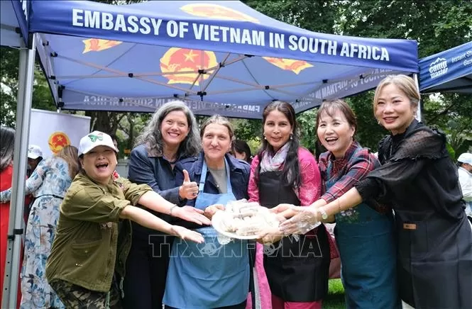 Vietnamese cuisine captivates international friends in South Africa