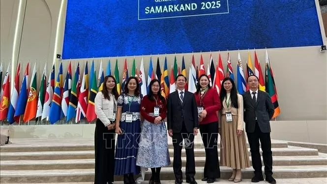 Draft Resolution proposed by Vietnam unanimously adopted by UNESCO General Assembly