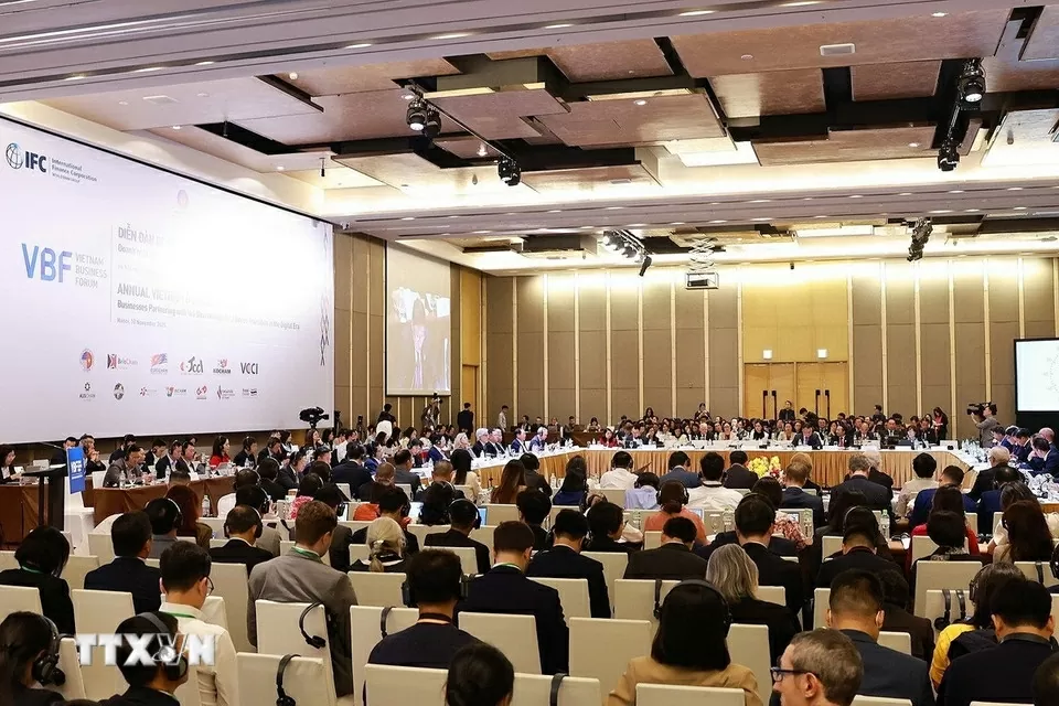 Prime Minister Pham Minh Chinh highlights solidarity, cooperation, dialogue at annual Vietnam Business Forum Prime Minister Pham Minh Chinh highlights solidarity, cooperation, dialogue at annual Vietnam Business Forum