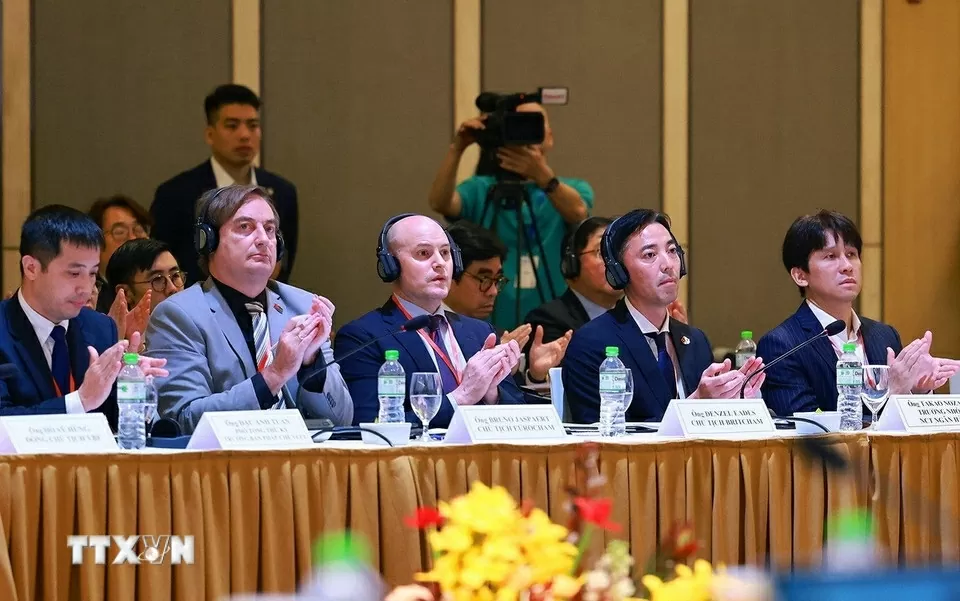 Prime Minister Pham Minh Chinh highlights solidarity, cooperation, dialogue at annual Vietnam Business Forum Prime Minister Pham Minh Chinh highlights solidarity, cooperation, dialogue at annual Vietnam Business Forum