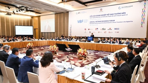 Prime Minister Pham Minh Chinh highlights solidarity, cooperation, dialogue at annual Vietnam Business Forum