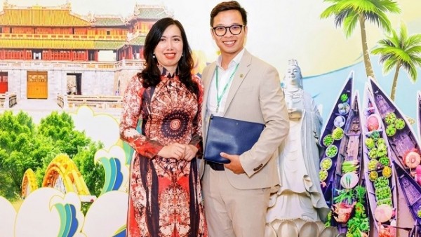 Building mechanisms, environment, and trust for Overseas Vietnamese intellectuals and entrepreneurs: Associate Professor