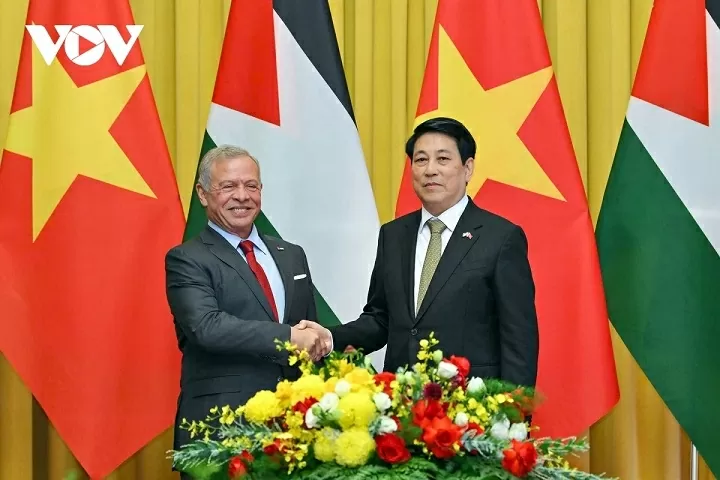 President Luong Cuong and King of Jordan hold talks to promote cooperation in key areas