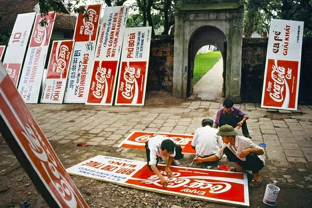 A changing Vietnam through the lens of photographer Catherine Karnow A changing Vietnam through the lens of photographer Catherine Karnow