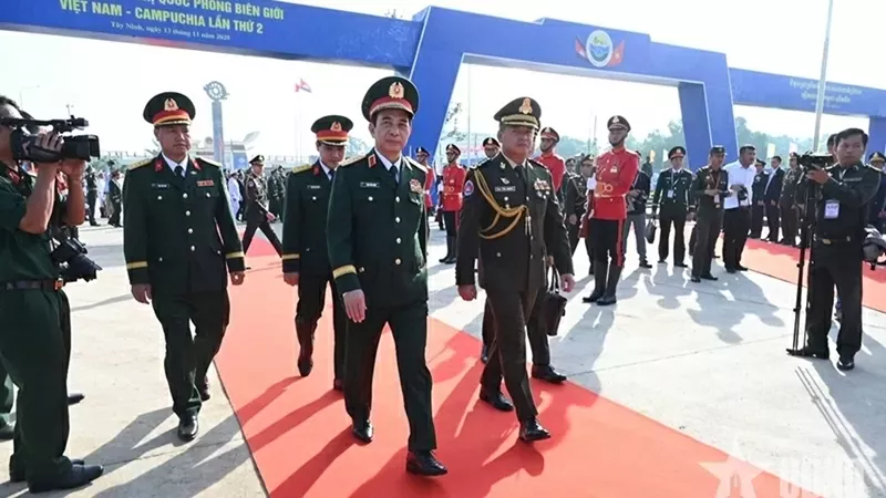 Vietnam-Cambodia border defense exchange marks deeper military cooperation and cross-border friendship